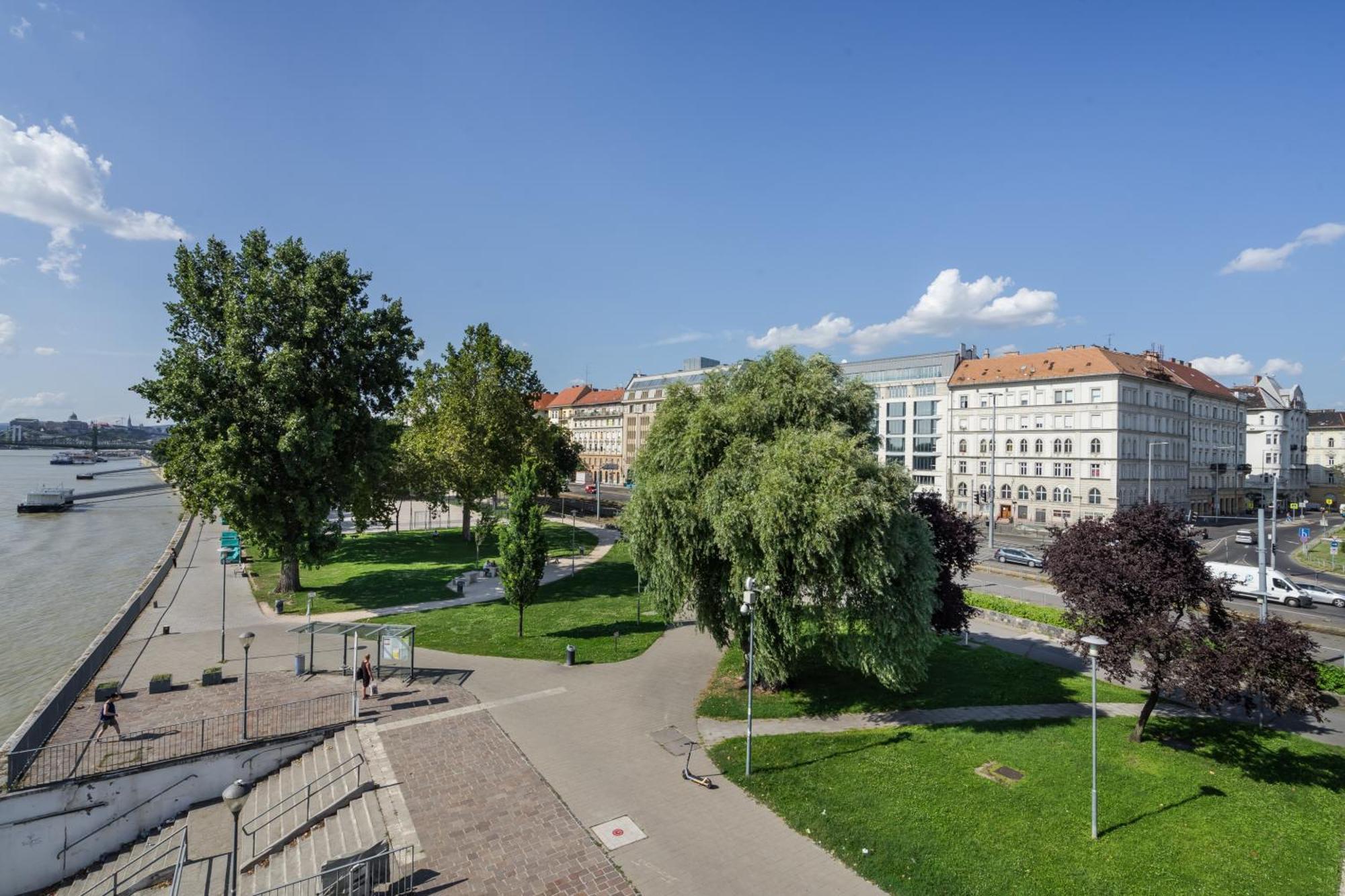 Apartament Near The River 1